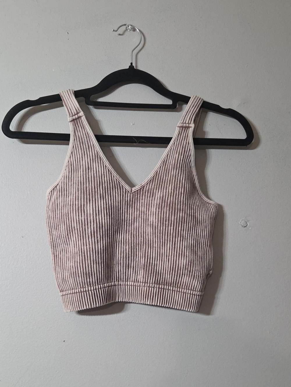 Zenana Outfitters Ribbed V-Neck Crop Top - Light Blush